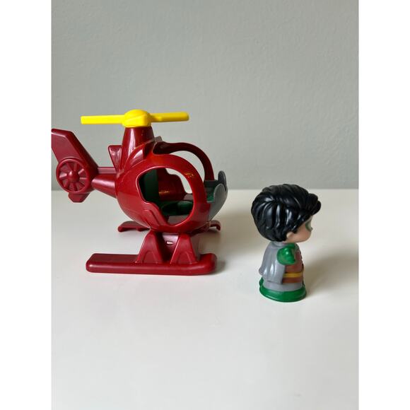 Fisher-Price DC Super Friends Robin with a Helicopter 2020 - Picture 7 of 7
